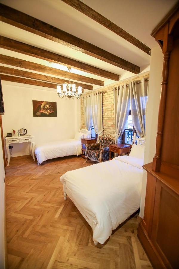 Vila Sonnet Korce Exterior photo