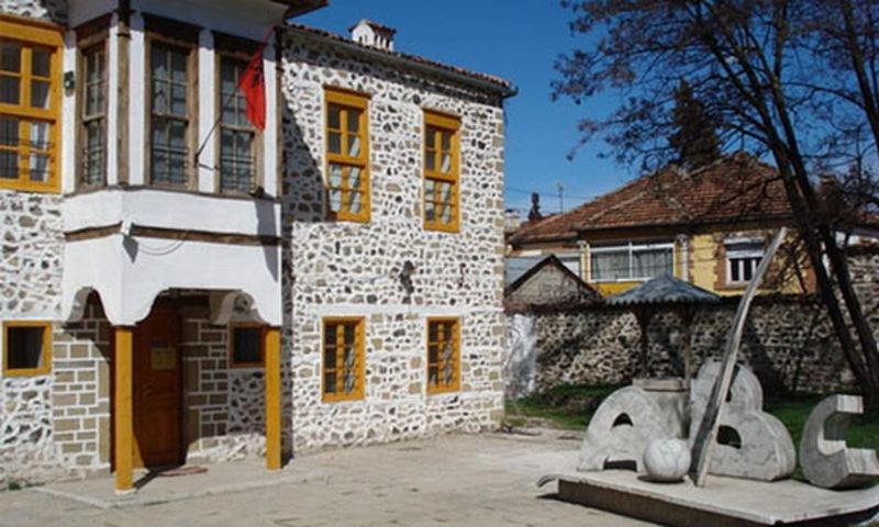 Vila Sonnet Korce Exterior photo